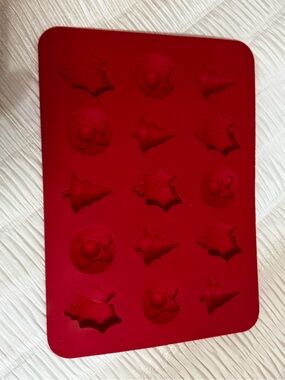 Source Unknown Red Silicone Holiday Candy & Chocolate Mold Tray